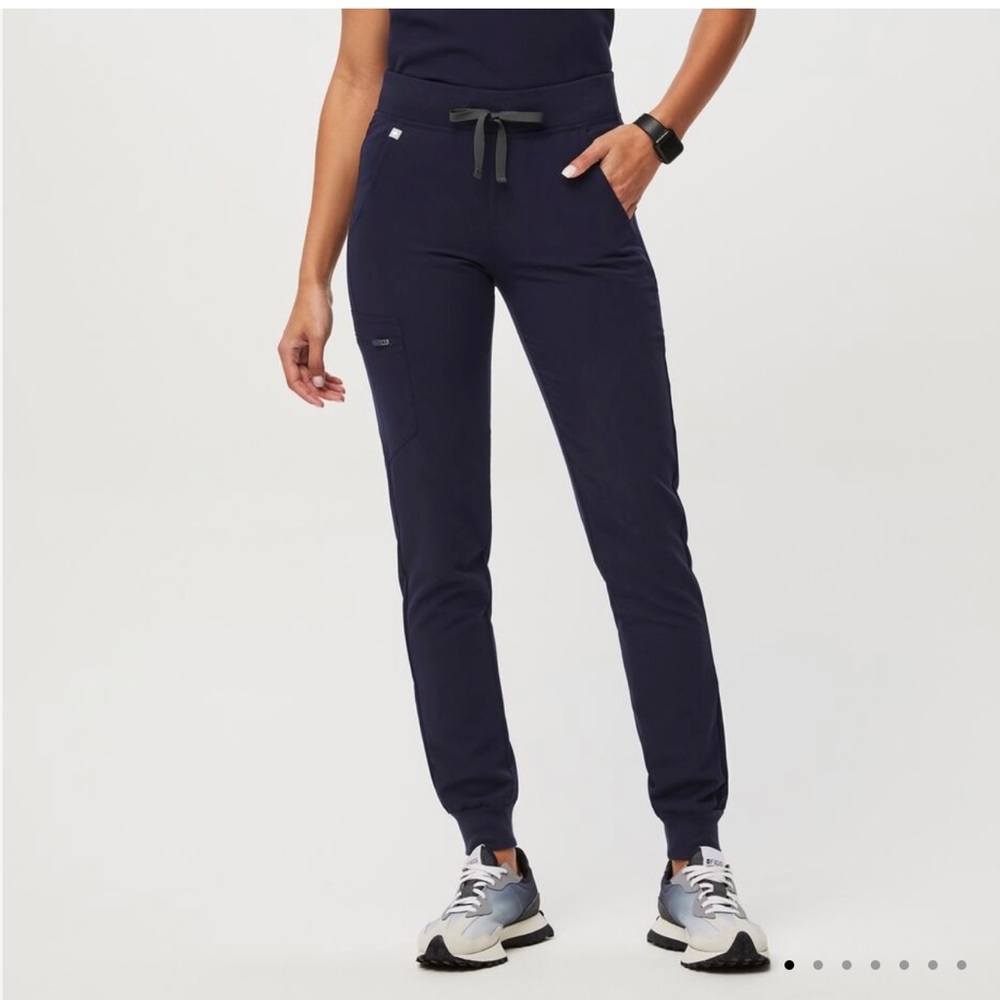 Brand New pair of Figs Scrubs.  Never worn willing to negotiate reasonable $